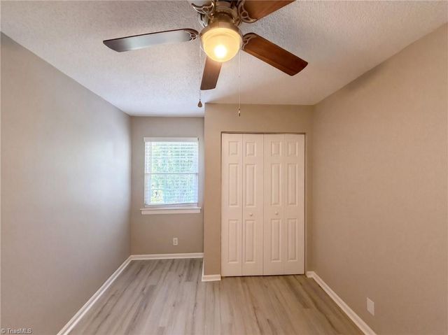 2219 Shadow Valley Road E, High Point, NC 27265