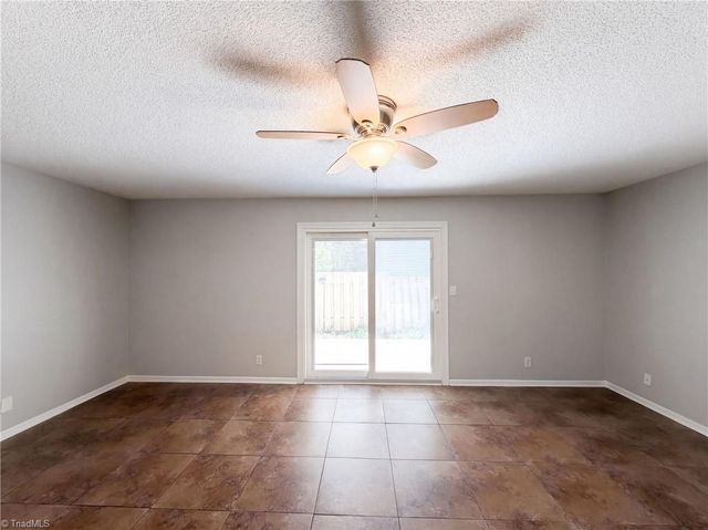 2219 Shadow Valley Road E, High Point, NC 27265