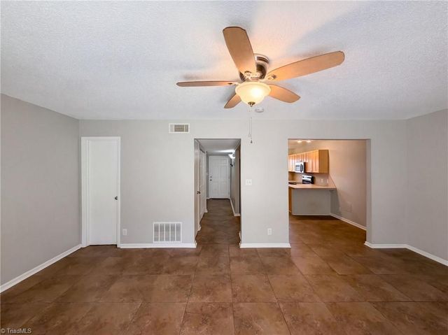 2219 Shadow Valley Road E, High Point, NC 27265