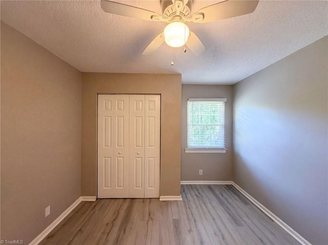 2219 Shadow Valley Road E, High Point, NC 27265