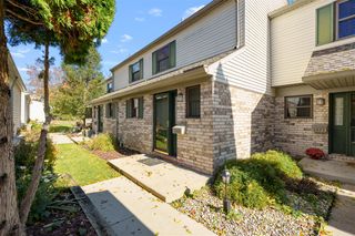 3851 Greenleaf Circle, Kalamazoo, MI 49008