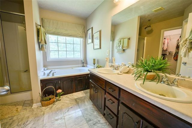 1371 Pickett Bridge Road, Covington, GA 30016
