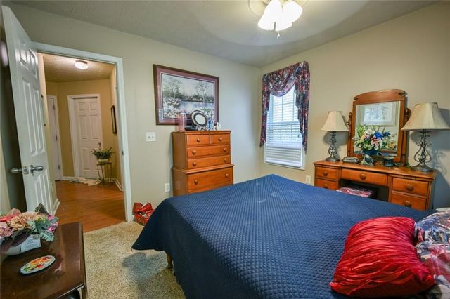 1371 Pickett Bridge Road, Covington, GA 30016