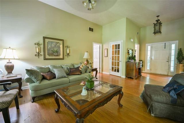 1371 Pickett Bridge Road, Covington, GA 30016