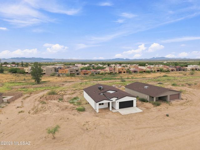 130 S Richmond Drive S, Vail, AZ 85641