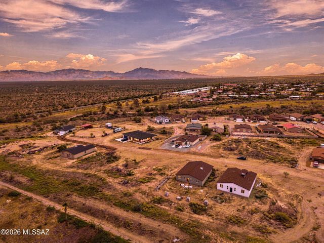 130 S Richmond Drive S, Vail, AZ 85641