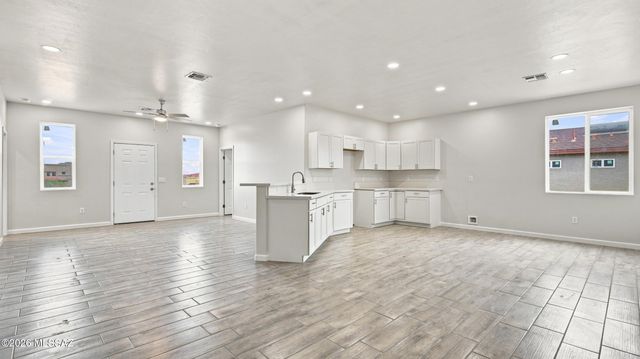 130 S Richmond Drive S, Vail, AZ 85641