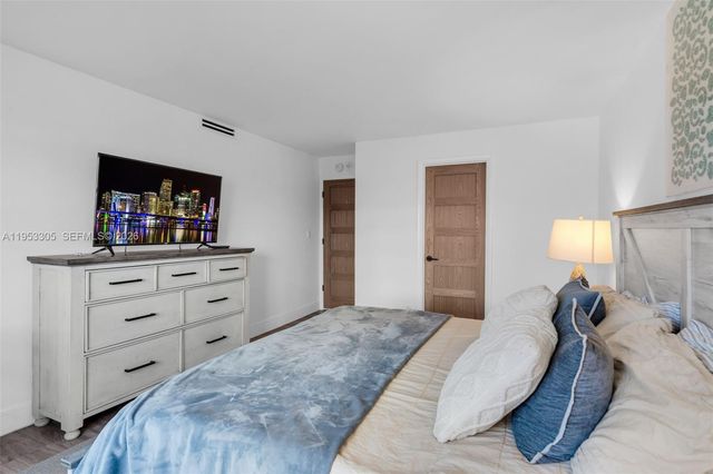 5480 N Ocean Dr B1B, Singer Island, FL 33404