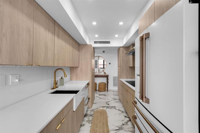 5480 N Ocean Dr B1B, Singer Island, FL 33404