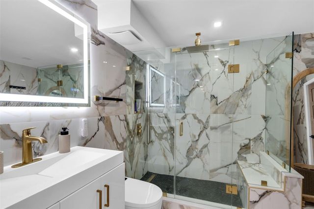 5480 N Ocean Dr B1B, Singer Island, FL 33404