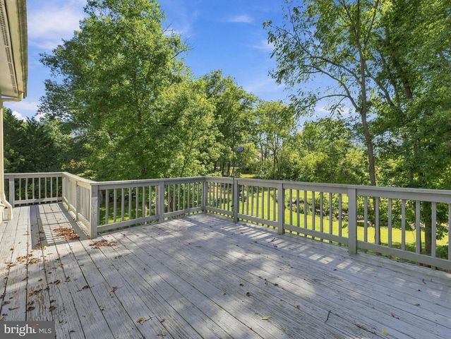260 FERNBANK DR, Shepherdstown, WV 25443