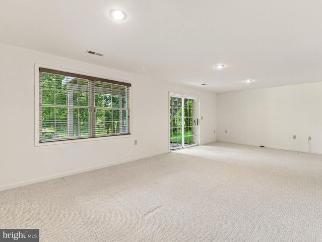 260 FERNBANK DR, Shepherdstown, WV 25443
