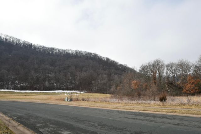 673 Crimson Way, Lake City, MN 55041