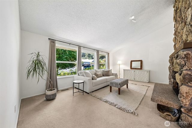 6221 81st Street E, Puyallup, WA 98371