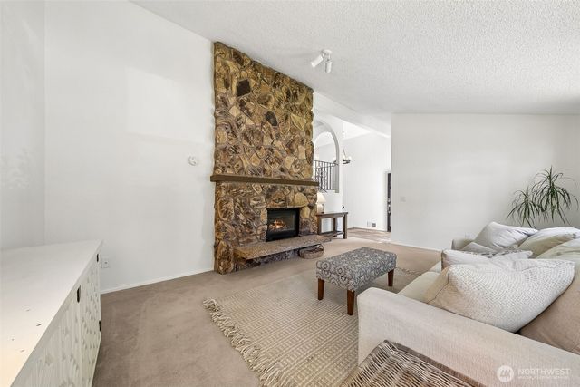 6221 81st Street E, Puyallup, WA 98371