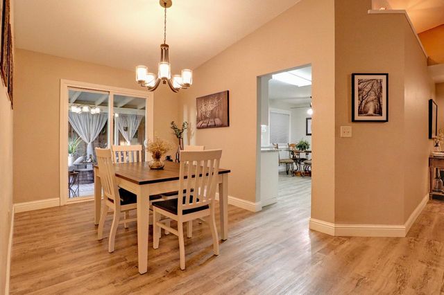 1021 12th Avenue, Kingsburg, CA 93631