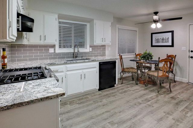 1021 12th Avenue, Kingsburg, CA 93631
