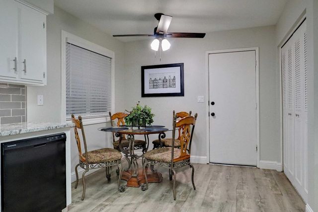1021 12th Avenue, Kingsburg, CA 93631