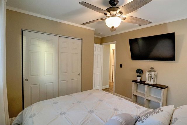 1021 12th Avenue, Kingsburg, CA 93631