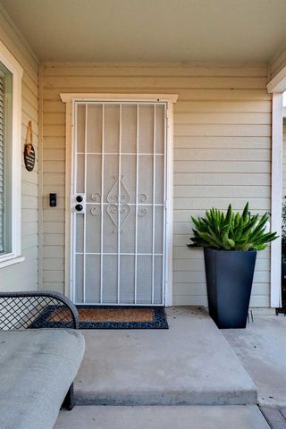 1021 12th Avenue, Kingsburg, CA 93631