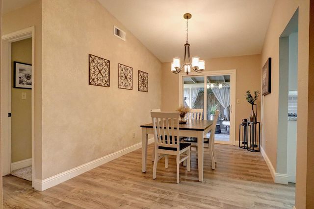 1021 12th Avenue, Kingsburg, CA 93631