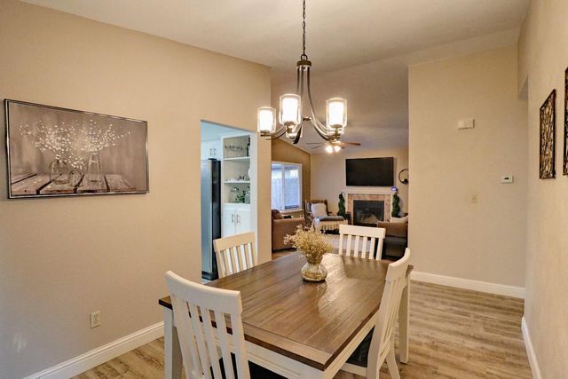 1021 12th Avenue, Kingsburg, CA 93631