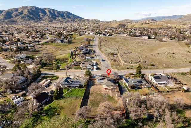 19432 Moon Drive, Tehachapi, CA 93561