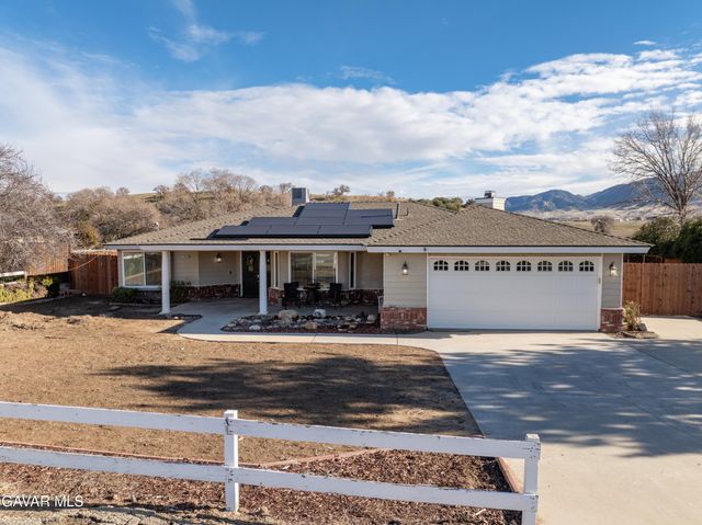 19432 Moon Drive, Tehachapi, CA 93561