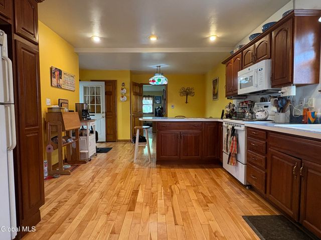 28 Eileen Street, Albany, NY 12203