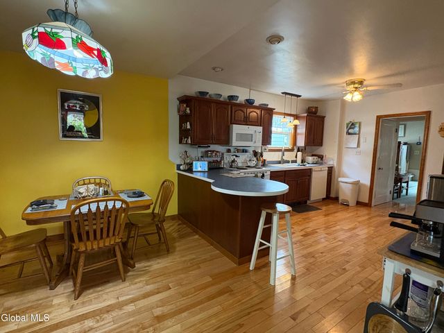 28 Eileen Street, Albany, NY 12203