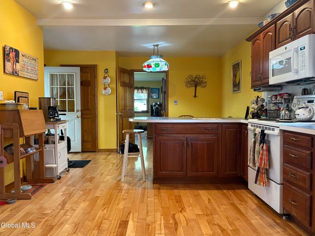 28 Eileen Street, Albany, NY 12203