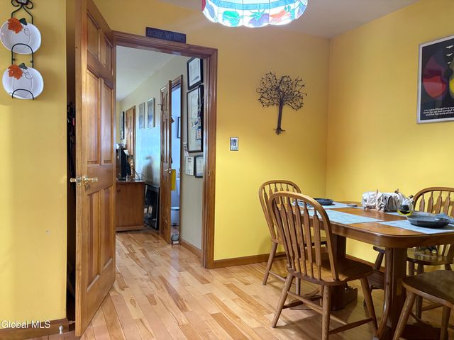 28 Eileen Street, Albany, NY 12203