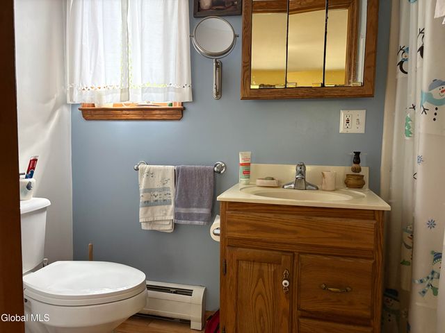 28 Eileen Street, Albany, NY 12203