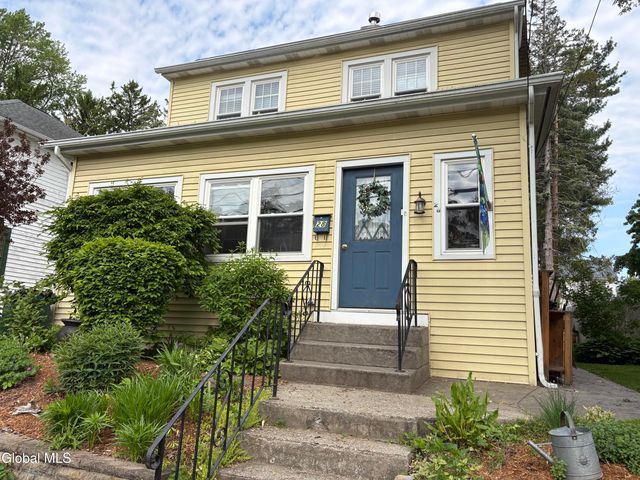 28 Eileen Street, Albany, NY 12203