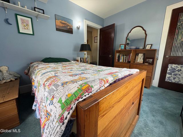 28 Eileen Street, Albany, NY 12203