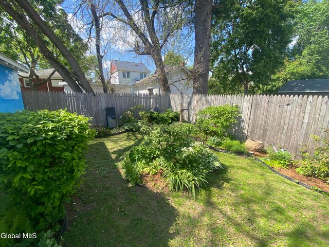 28 Eileen Street, Albany, NY 12203