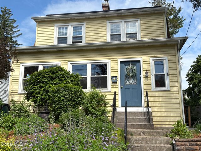 28 Eileen Street, Albany, NY 12203
