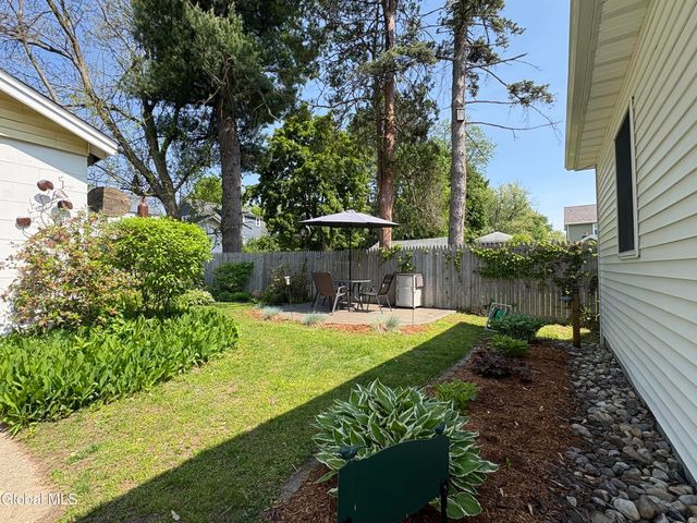 28 Eileen Street, Albany, NY 12203