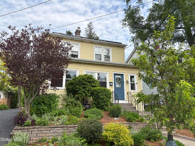 28 Eileen Street, Albany, NY 12203