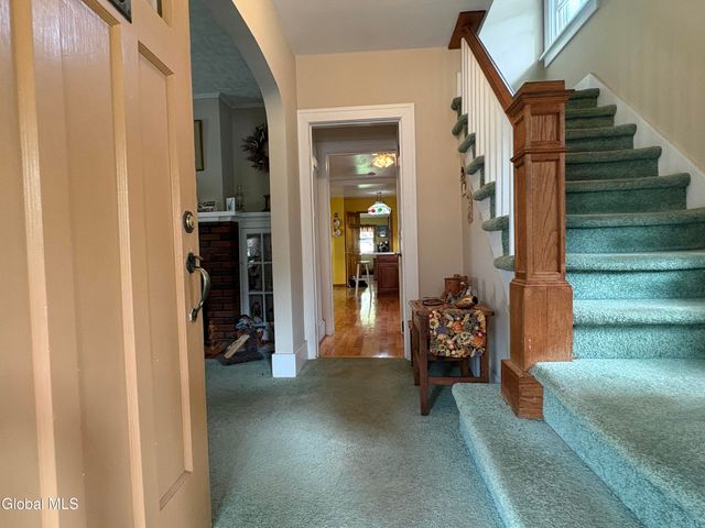 28 Eileen Street, Albany, NY 12203