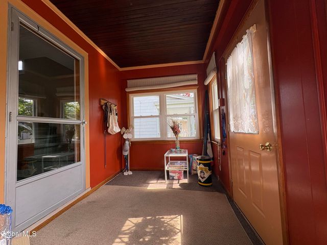 28 Eileen Street, Albany, NY 12203