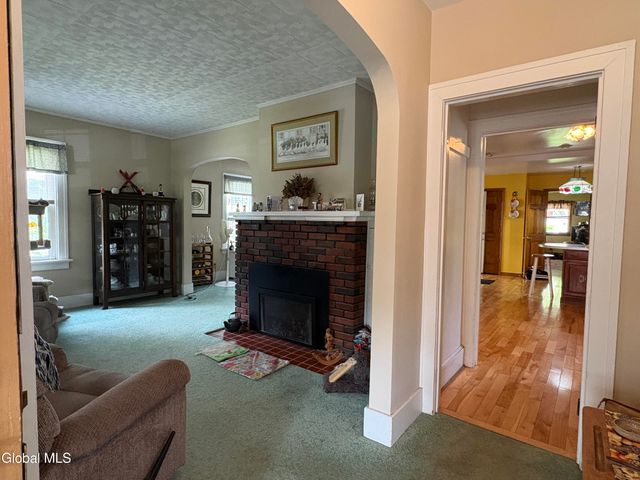 28 Eileen Street, Albany, NY 12203