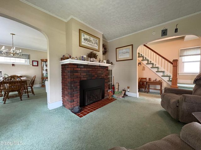28 Eileen Street, Albany, NY 12203