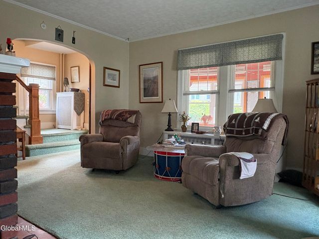28 Eileen Street, Albany, NY 12203