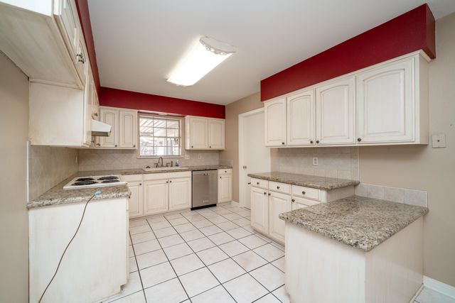 1805 Laney, Longview, TX 75605