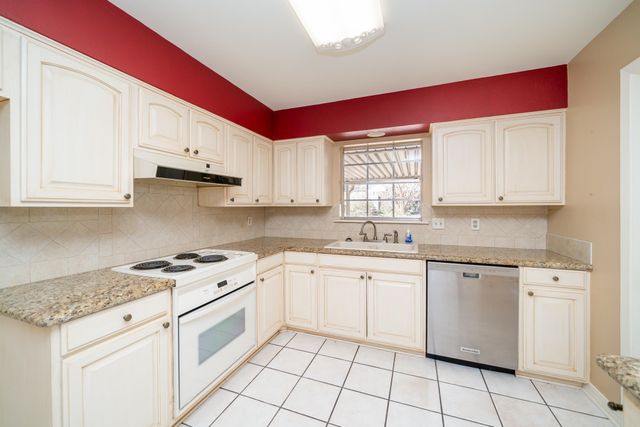 1805 Laney, Longview, TX 75605