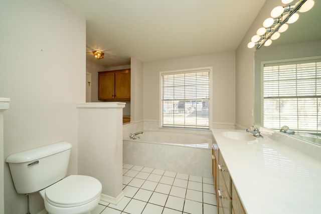 1805 Laney, Longview, TX 75605