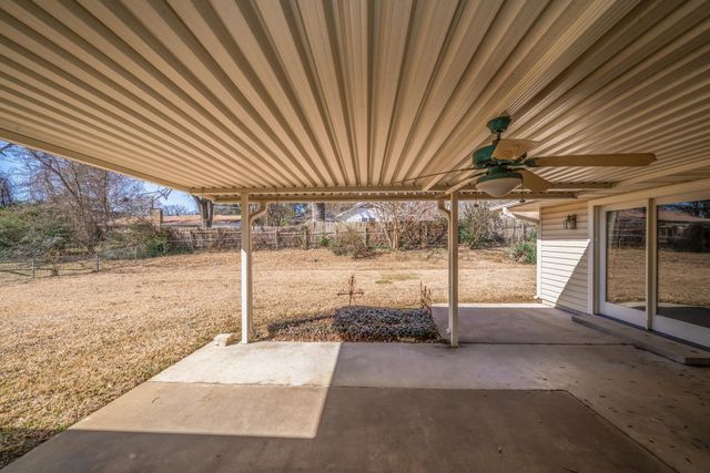 1805 Laney, Longview, TX 75605