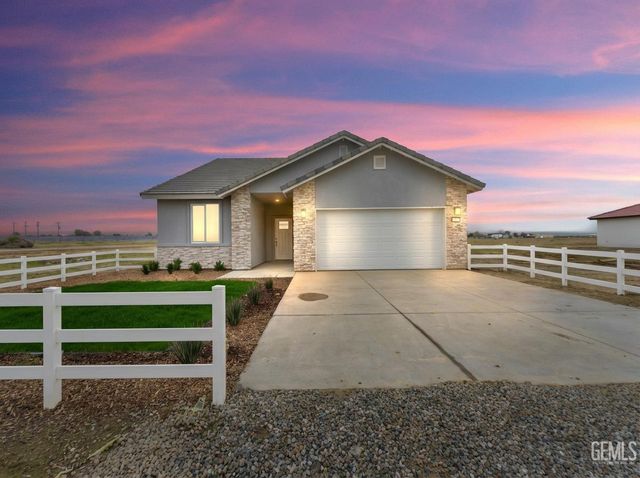 28102 Valley West Road, Taft, CA 93268