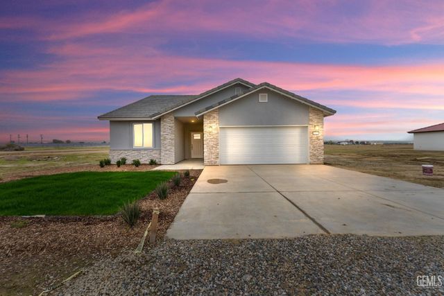 28102 Valley West Road, Taft, CA 93268